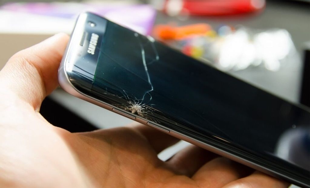 What to do with a broken Samsung phone screen